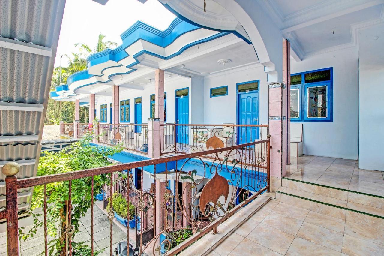 Spot On 91694 Hotel Rama Chandra Temanggung Exterior foto