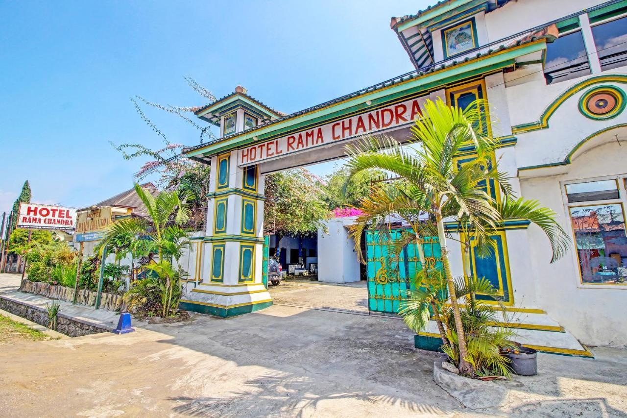 Spot On 91694 Hotel Rama Chandra Temanggung Exterior foto